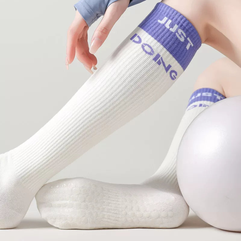 Hawecc | Indoor Fitness Socks with Split-Toe Design for Women