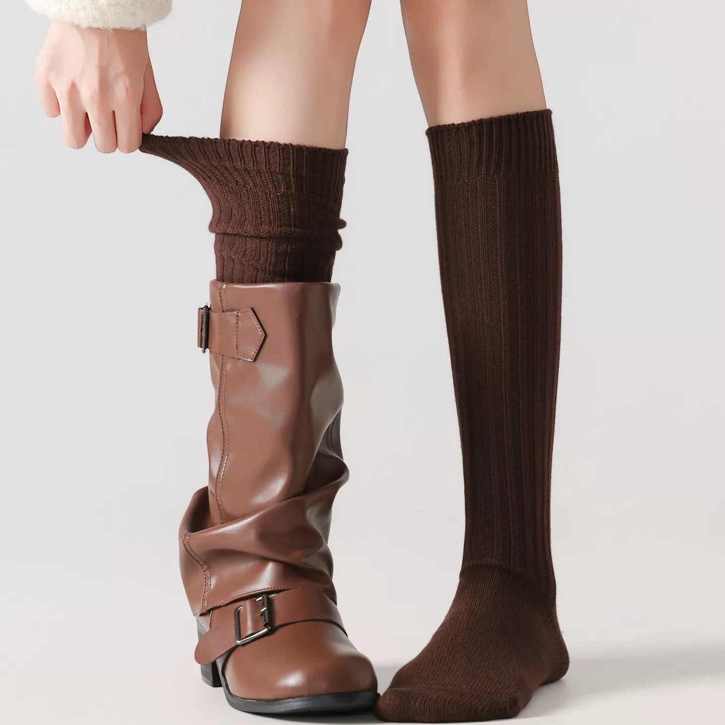 Hawecc | Split-Toe Indoor Fitness Socks for Women  Description