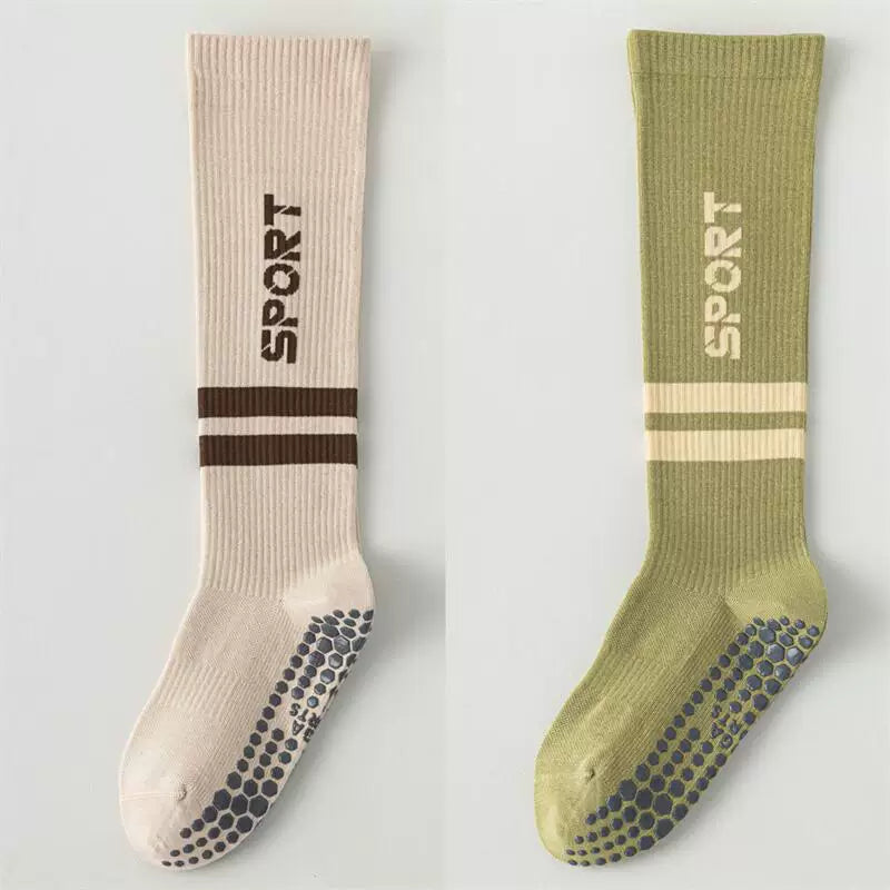 Hawecc | Indoor Mid-Calf Split-Toe Yoga Socks