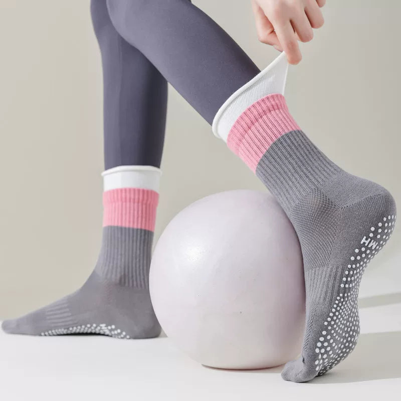 Hawecc | Non-Slip Split-Toe Mid-Calf Socks for Floor Workouts