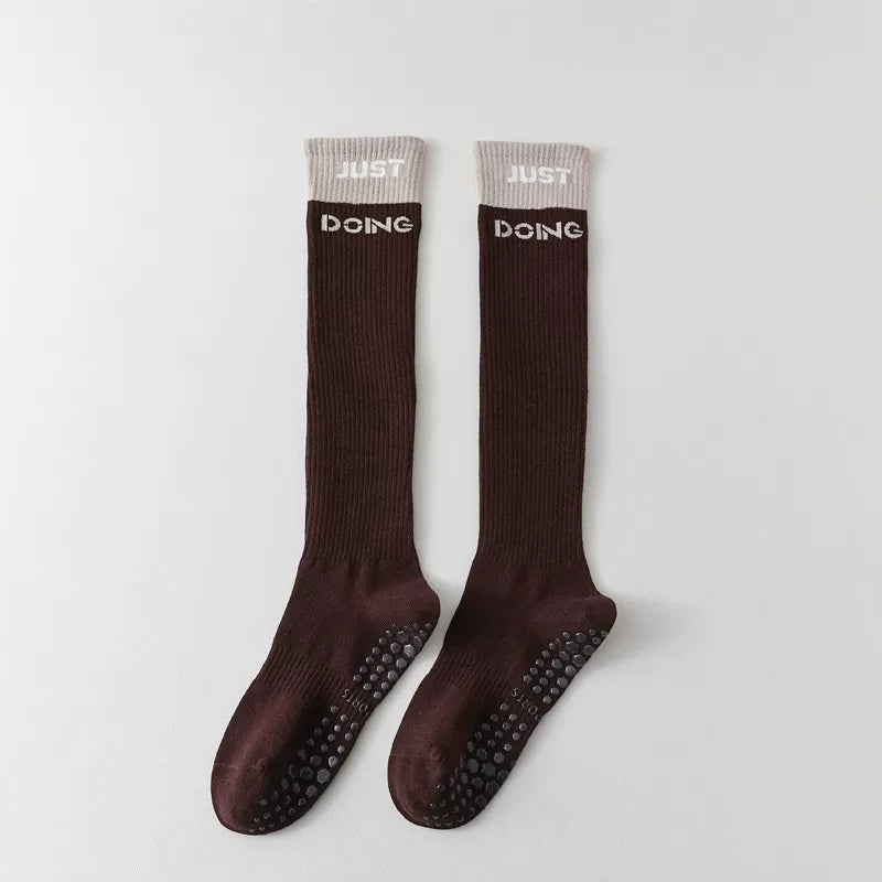 Hawecc | Indoor Fitness Socks with Split-Toe Design for Women