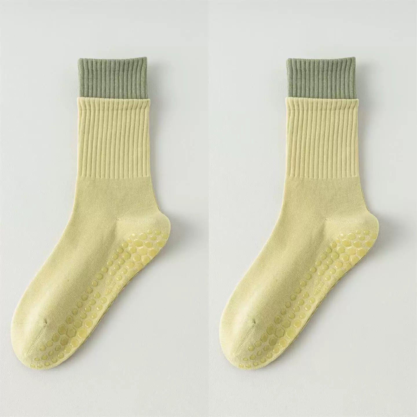 Hawecc | Women’s Non-Slip Split-Toe Socks for Pilates and Yoga