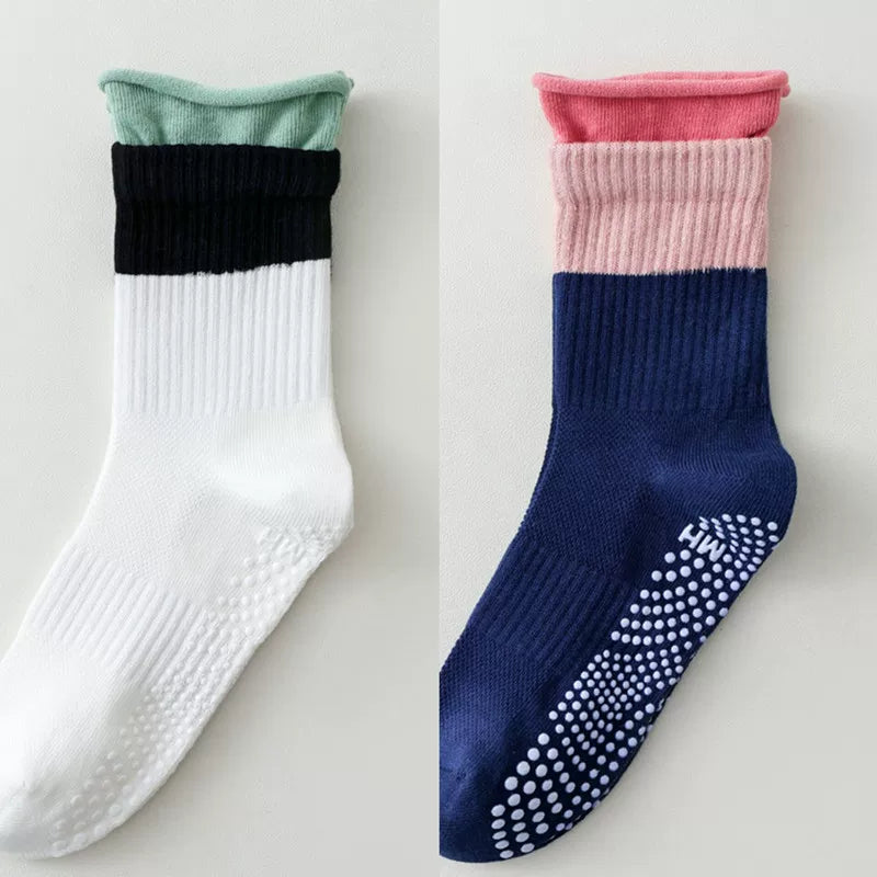 Hawecc | Non-Slip Split-Toe Mid-Calf Socks for Floor Workouts