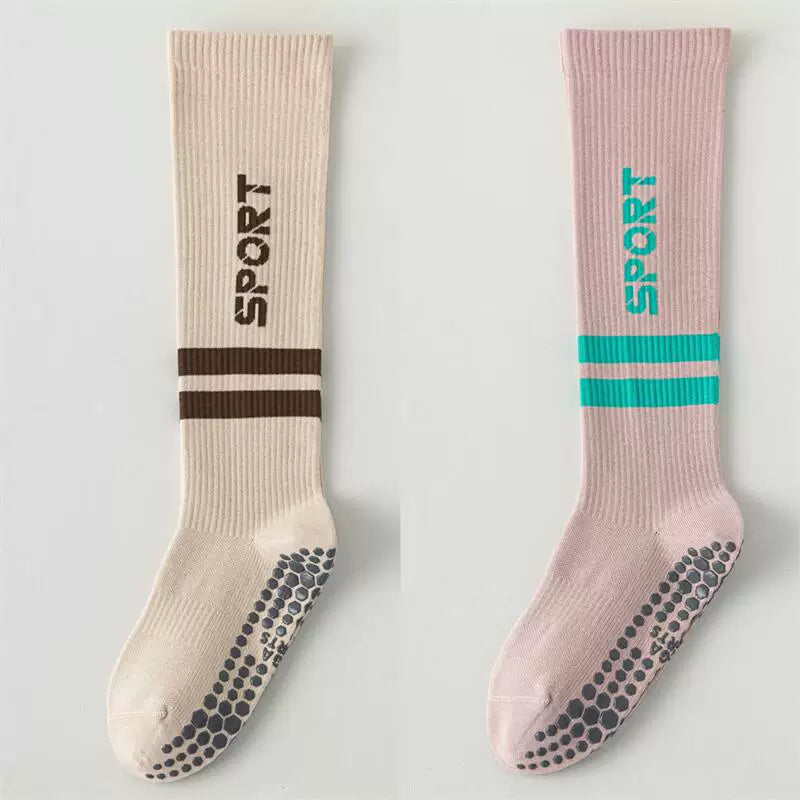 Hawecc | Indoor Mid-Calf Split-Toe Yoga Socks