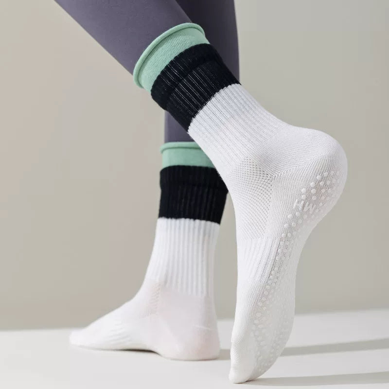 Hawecc | Non-Slip Split-Toe Mid-Calf Socks for Floor Workouts
